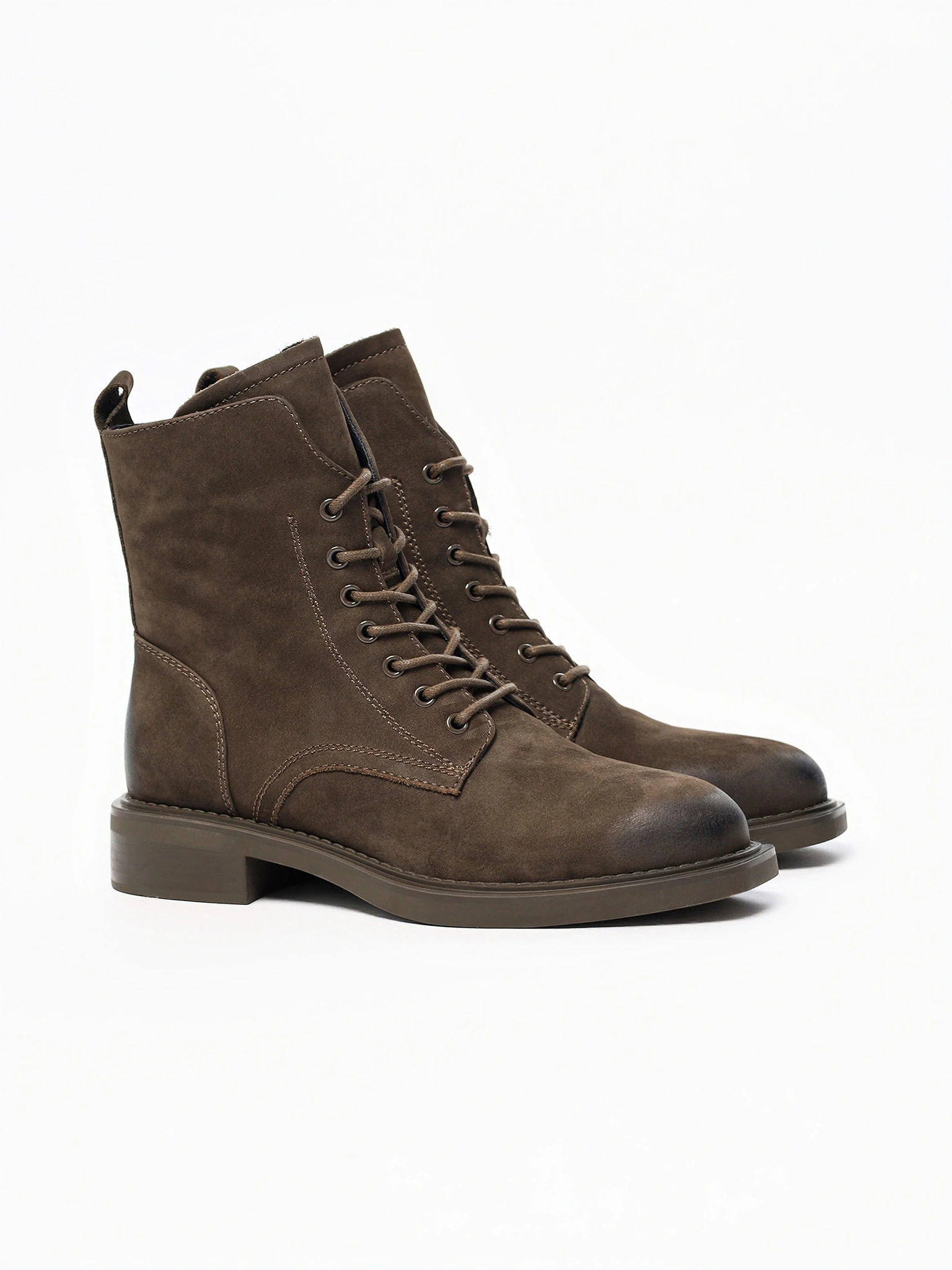 Ботинки-дерби оливкового цвета на широком среднем каблуке